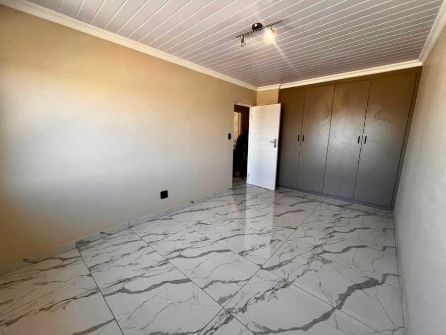 To Let 4 Bedroom Property for Rent in Cashan North West
